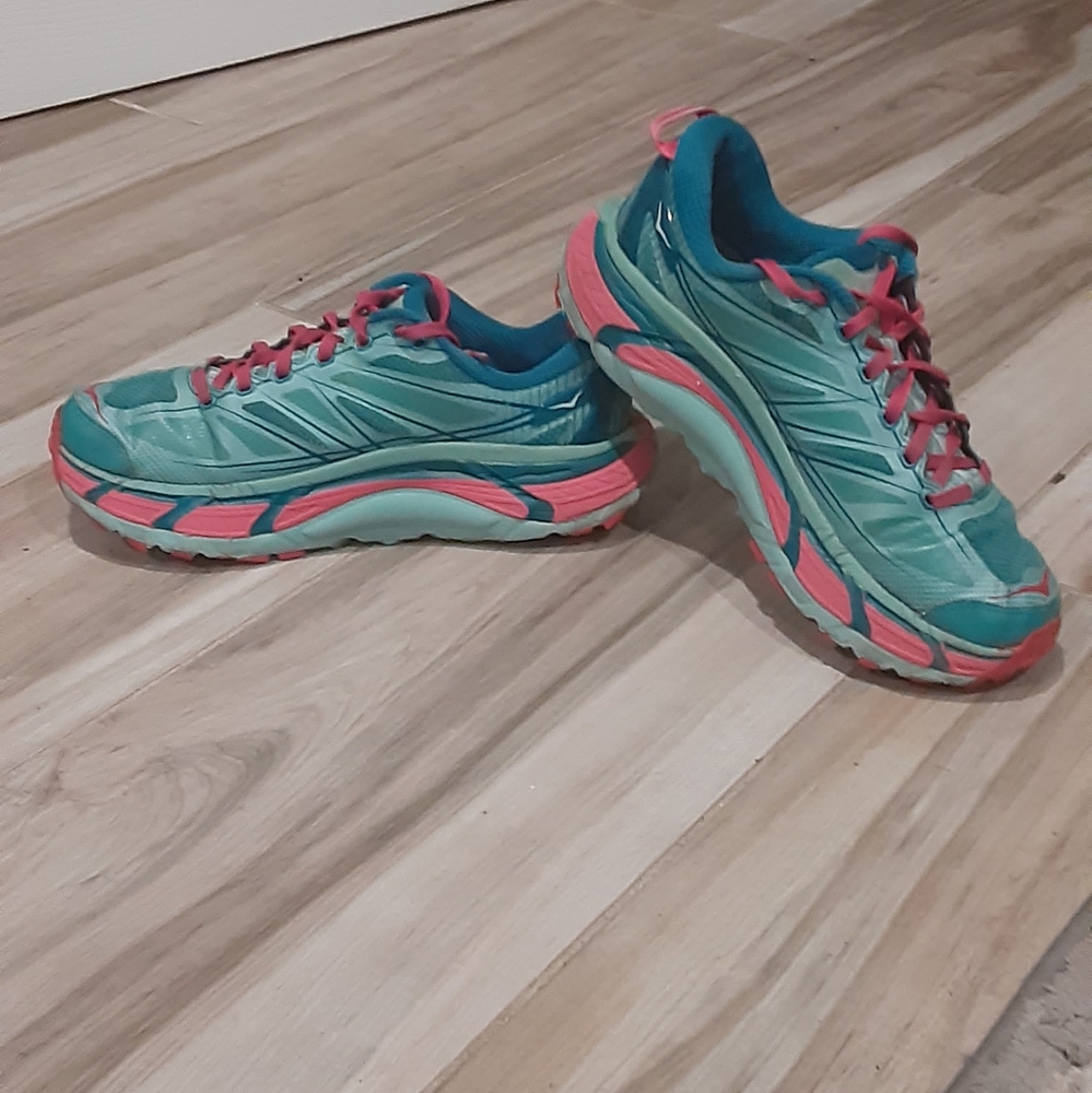 Hoka one shoes